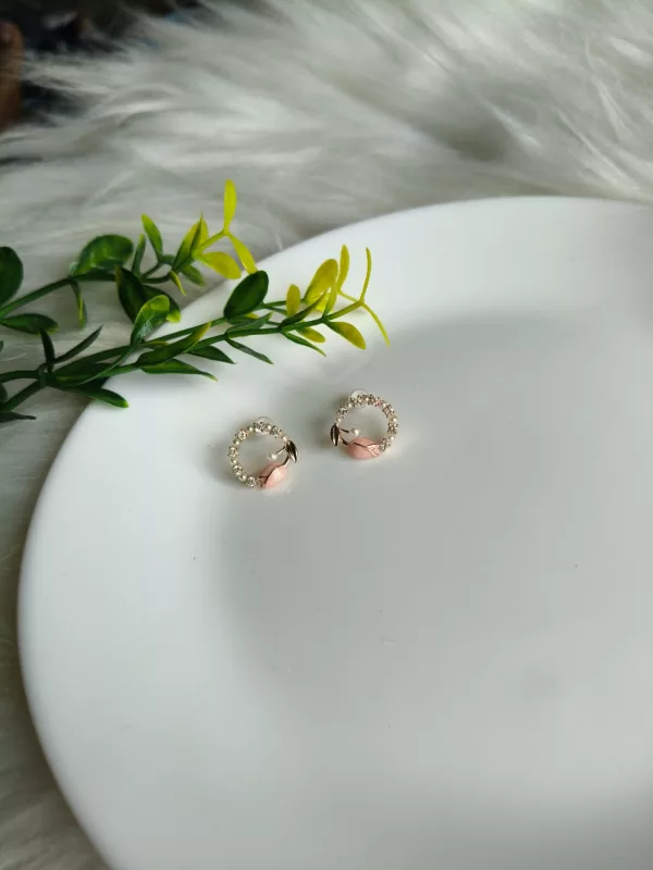 Rose gold Pearl Stones Studded Earrings 🎉
