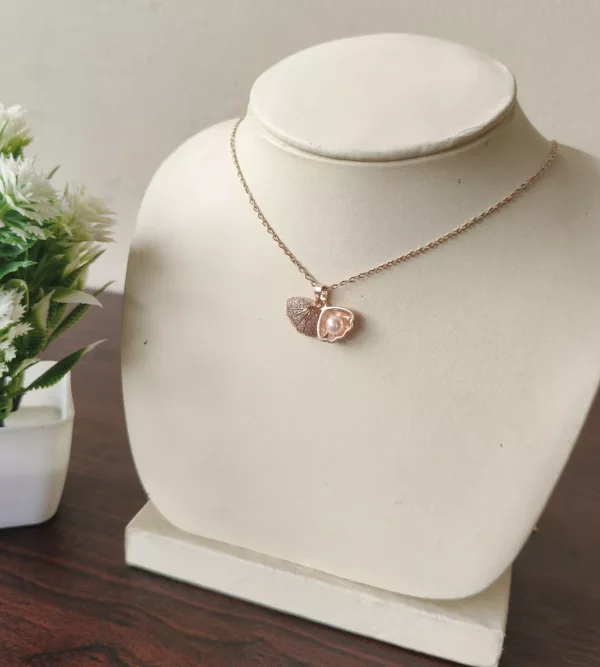 Tanvy Dulcett Pearl Shell Necklace ✨