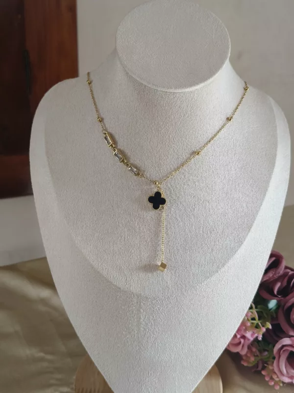 Clover Necklace