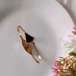 Tanvy Bracelet Cuff