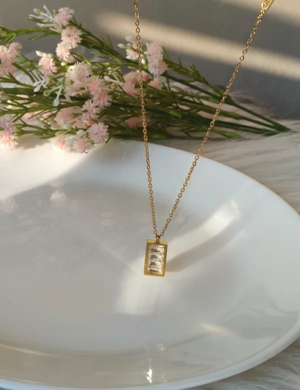 Tanvy Crystal Necklace