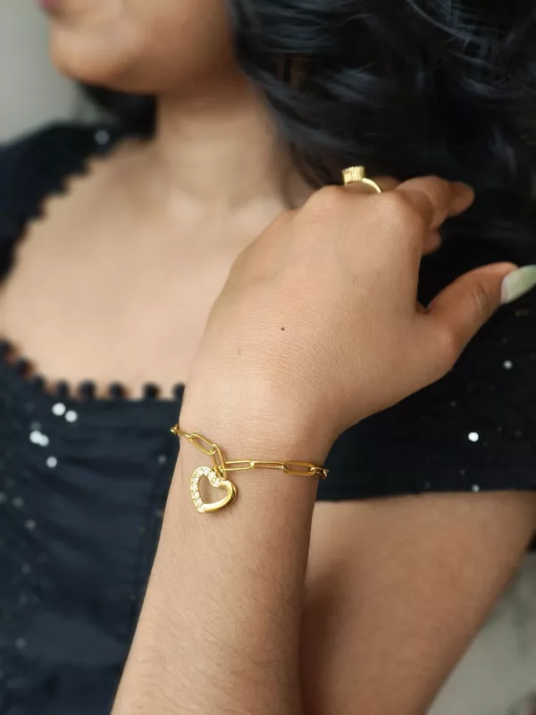 Tanvy's Stunning Heart Bracelet 💗